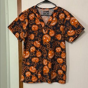 Butter Soft Halloween Themed Women’s Scrub Top Size Small